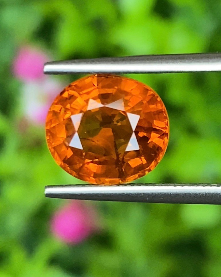 พลอย บุษราคัม Yellow Sapphire 4.31 กะรัต (Cts.) พลอยแท้ อัญมณีมงคลประจําวันเกิด เครื่องประดับพลอย