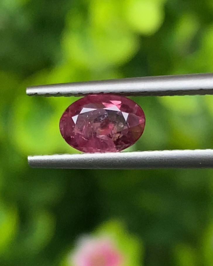 พลอย ทับทิม Ruby sapphire สยาม (Siam ) 0.90 กะรัต (Cts.) เผาเก่า VS พลอยแท้ อัญมณีมงคลประจําวันเกิด เครื่องประดับพลอย