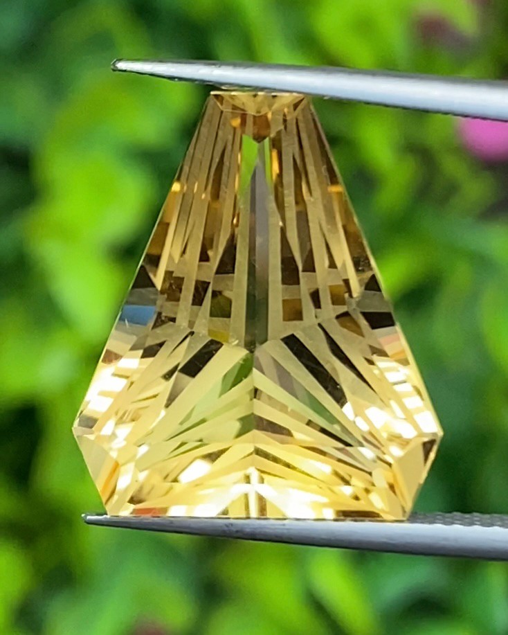 พลอย ซิทริน Citrine 10.96 กะรัต (Cts.) พลอยแท้ อัญมณีมงคลประจําวันเกิด เครื่องประดับพลอย