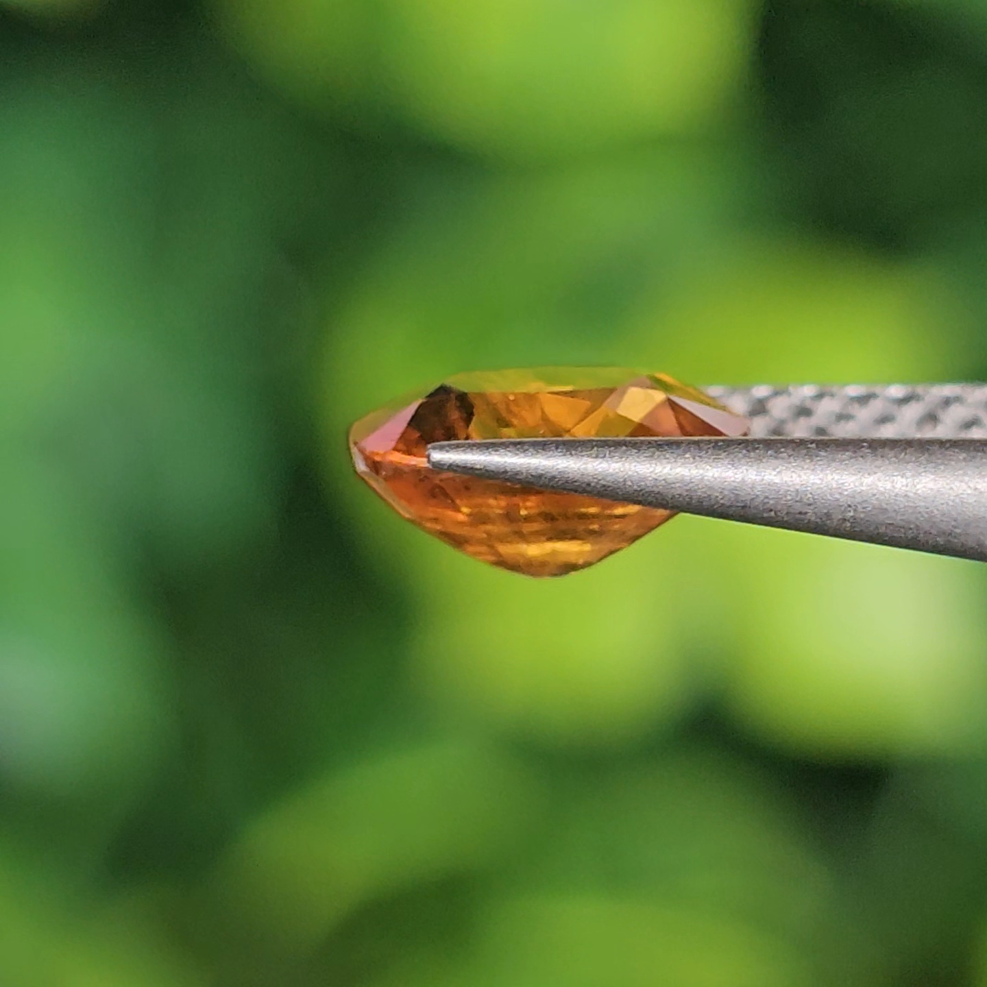 พลอย บุษราคัม yellow sapphire 0.91 กะรัต (Cts.) พลอยแท้ อัญมณีมงคลประจําวันเกิด เครื่องประดับพลอย