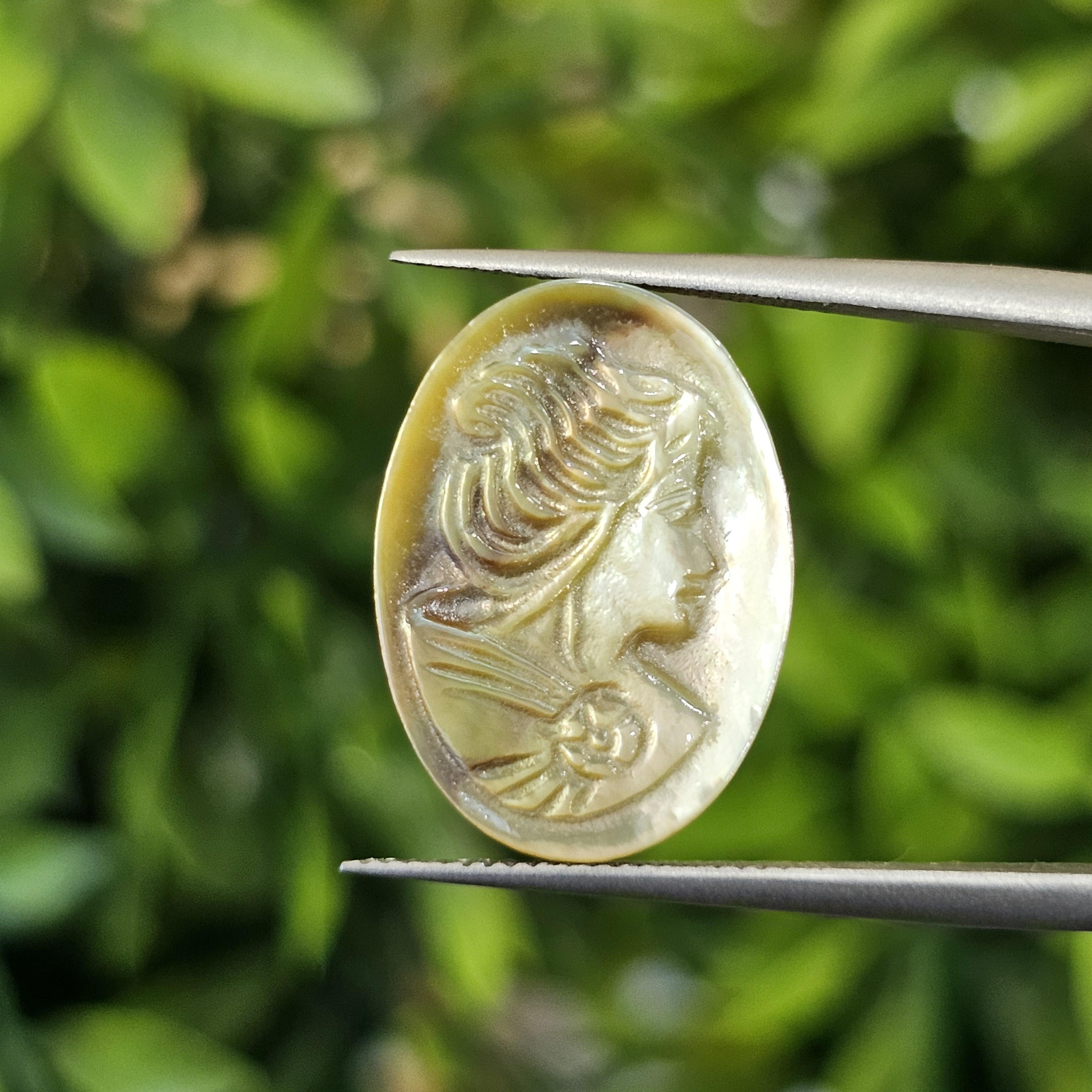 เปลือกหอยมุก แกะสลัก Pearl Shell Carved 3.52 กะรัต (Cts.)