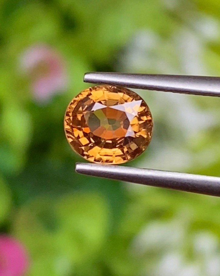 พลอย เพทาย (Zircon) 1.33 กะรัต (Cts.) พลอยแท้ อัญมณีมงคลประจําวันเกิด เครื่องประดับพลอย