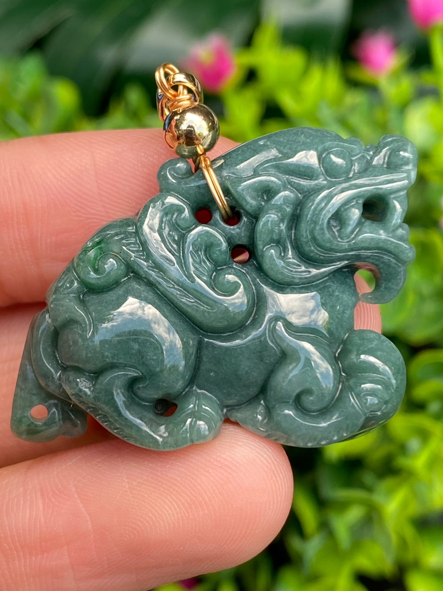 หยก พม่า แท้ Jade จี้หยก (jadeite) แกะสลักปี่เซียะ 82.80 กะรัต (Cts.) ดิบ ไม่ผ่านการปรับปรุง (Type A) พม่า (Myanmar)