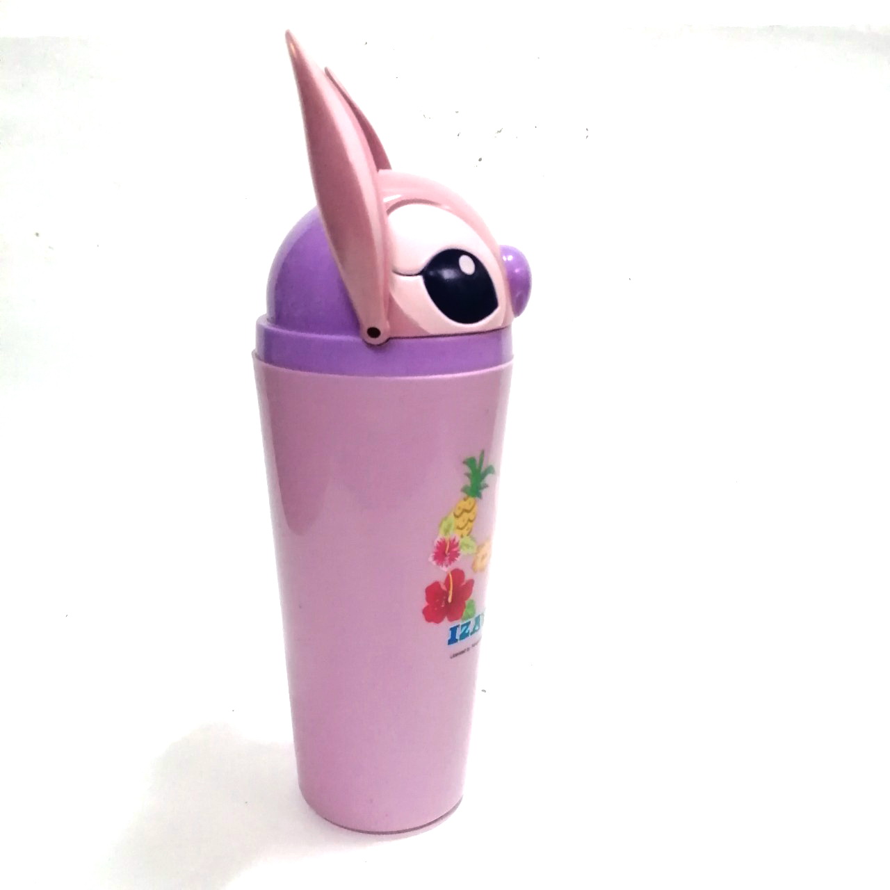 ของสะสมสติ๊ชสีม่วง เป็นฝาแก้วน้ำพลาสติกสีม่วง ลายสติซ จาก ลีโลแอนด์สติ๊ช Lelo and Stich งานสะสมเก่าจากเซเว่นอีเลฟเว่น