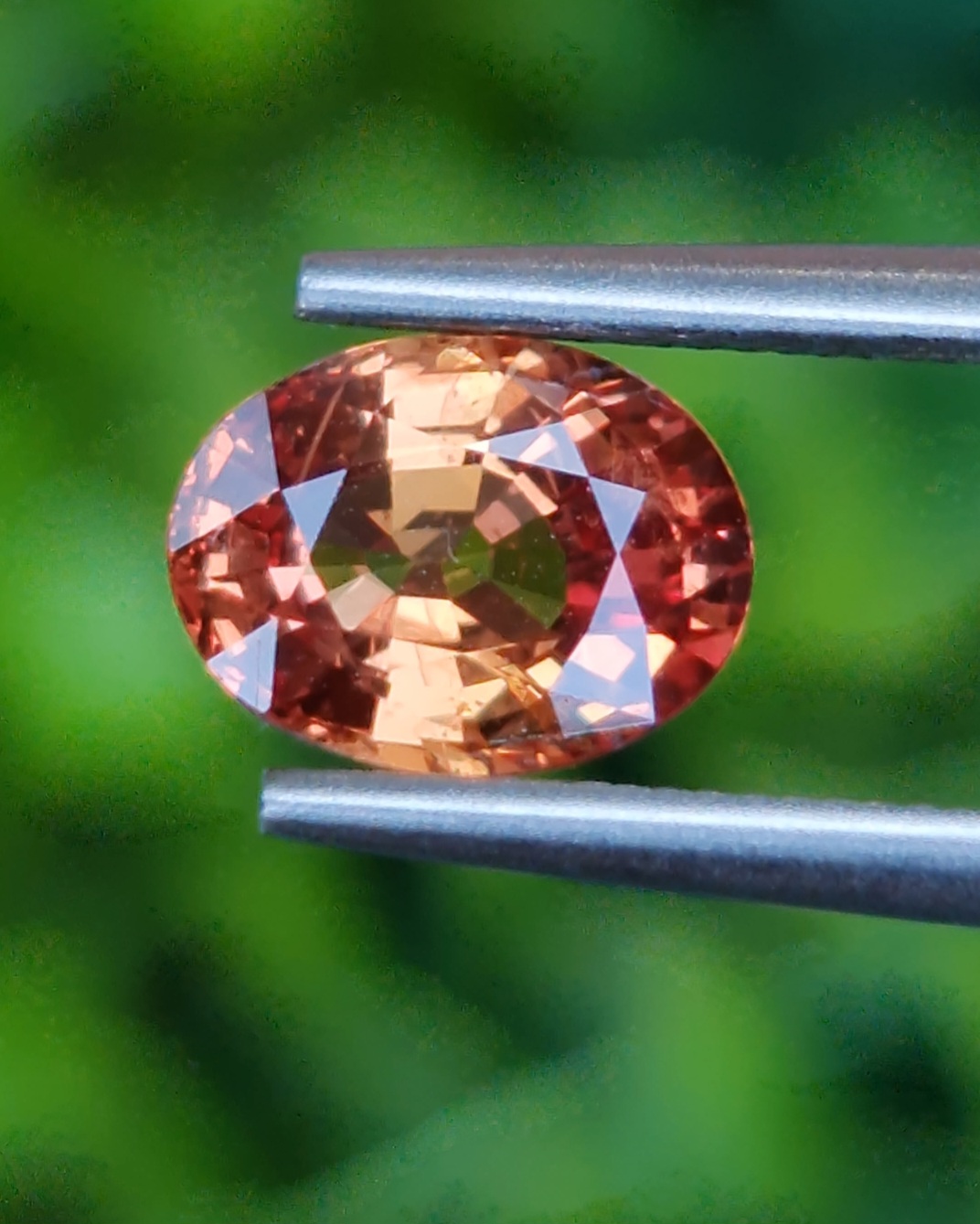 พลอย ออเรนจ์ แซฟไฟร์ Orange Sapphire 1.65 กะรัต (Cts.) พลอยแท้ อัญมณีมงคลประจําวันเกิด เครื่องประดับพลอย