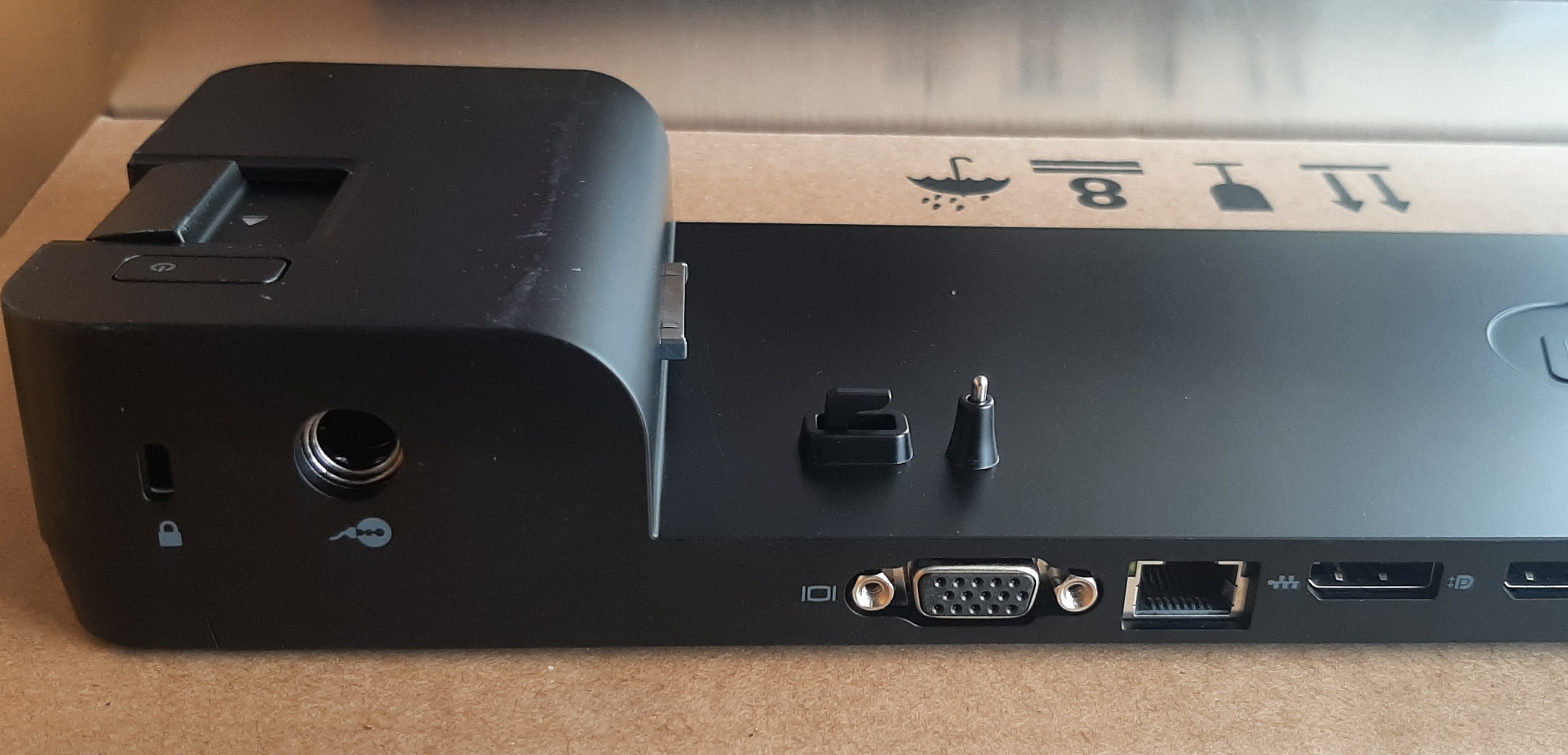 docking station มือหนึ่ง มีกล่องใหม่ HP 2013 ultraslim ค้างสต็อก ประกันร้าน 1 เดือน