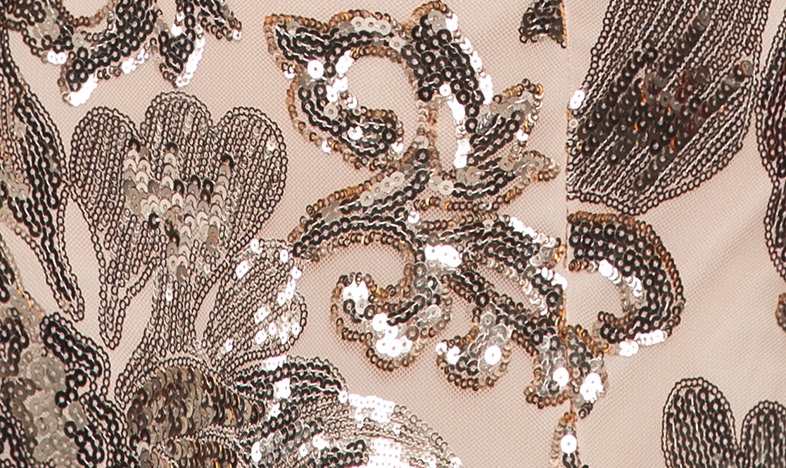 Pre-order ชุดราตรียาวแบบปาดไหล่ทรงหางปลา สีทองปักเลื่อมสวยหรู