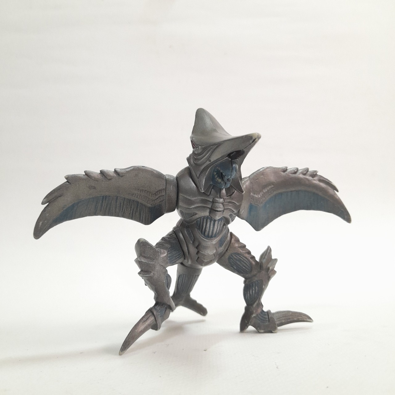 มีหลายภาพ ,จิกูร่า Zigra แอคชั่นฟิกเกอร์ ขนาด 5-5.5นิ้ว มีข้อต่อขยับได้หลายส่วน ซิกร้า สัตว์ประหลาด จาก กาเมร่า งานของ เทรนส์มาสเตอร์ ค่อนข้างหายาก มือสองสภาพดี มีรอยบ้าง