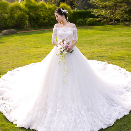 ชุดแต่งงาน ไหล่ปาด แขนสามส่วน