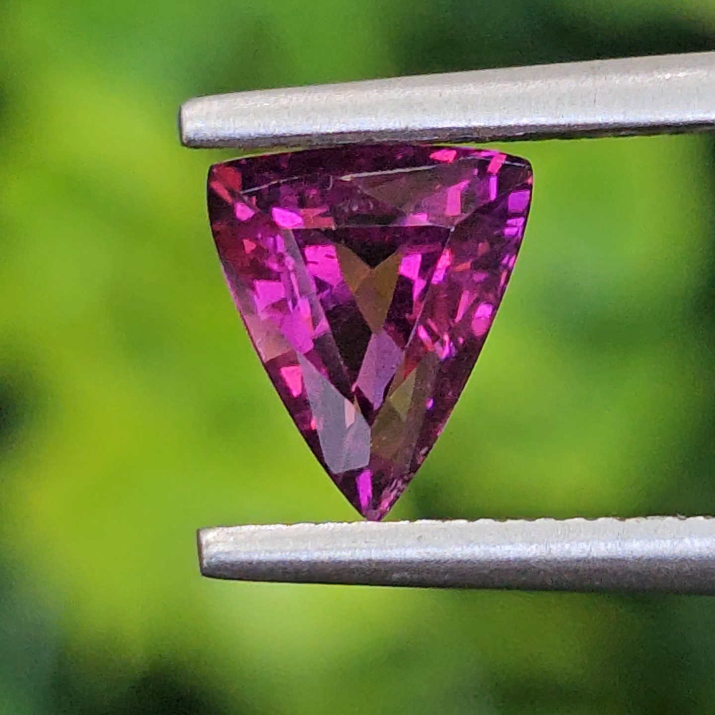 พลอย อุมบาไลต์ การ์เน็ต Umbalite Garnet 1.16 กะรัต (Cts.) ดิบ Unheated ลอยแท้ อัญมณีมงคลประจําวันเกิด เครื่องประดับพลอย