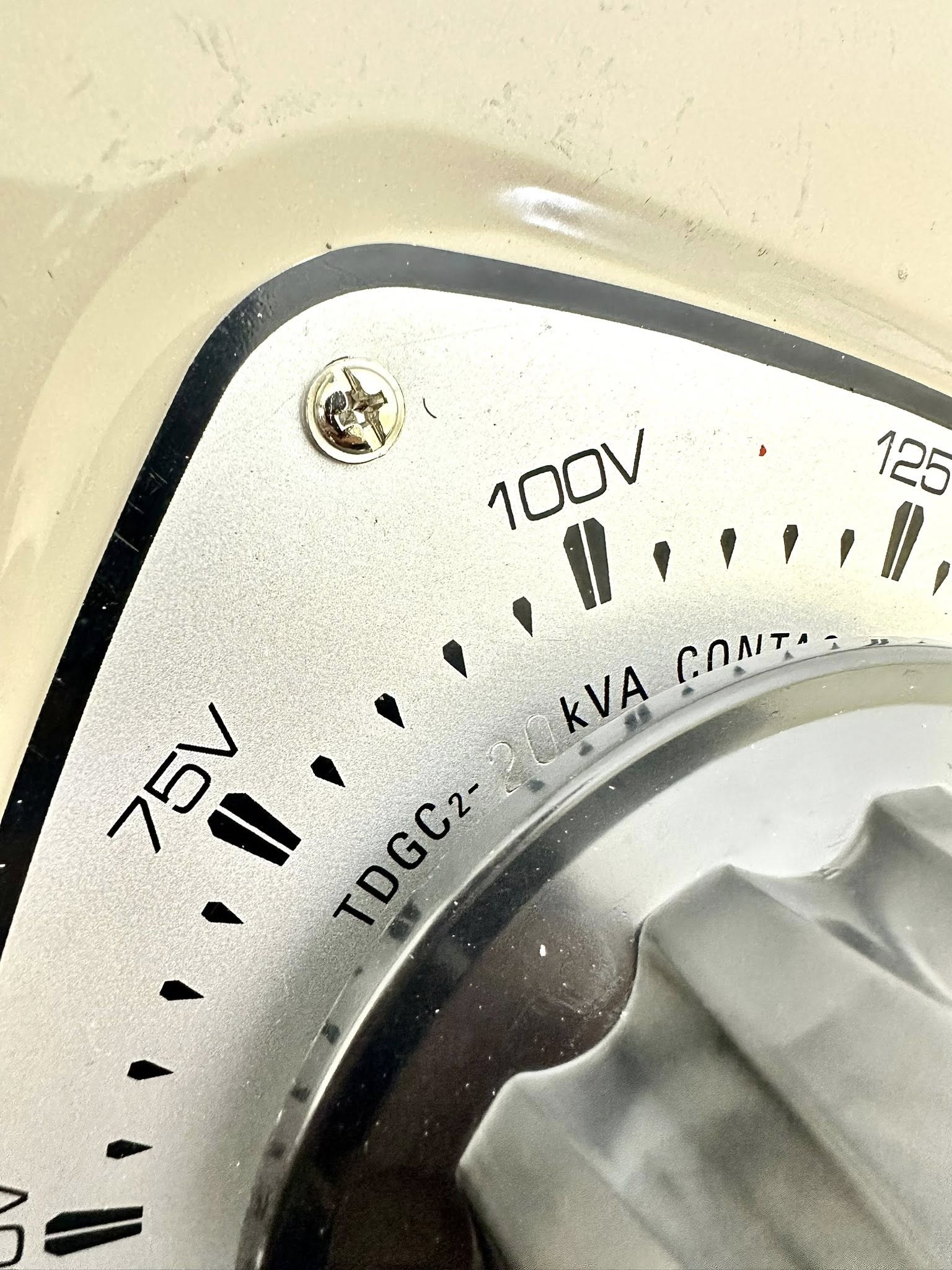 วาริแอค หม้อแปลงปรับแรงดันไฟฟ้าชนิดแกนหมุน 20Kva 1 เฟส