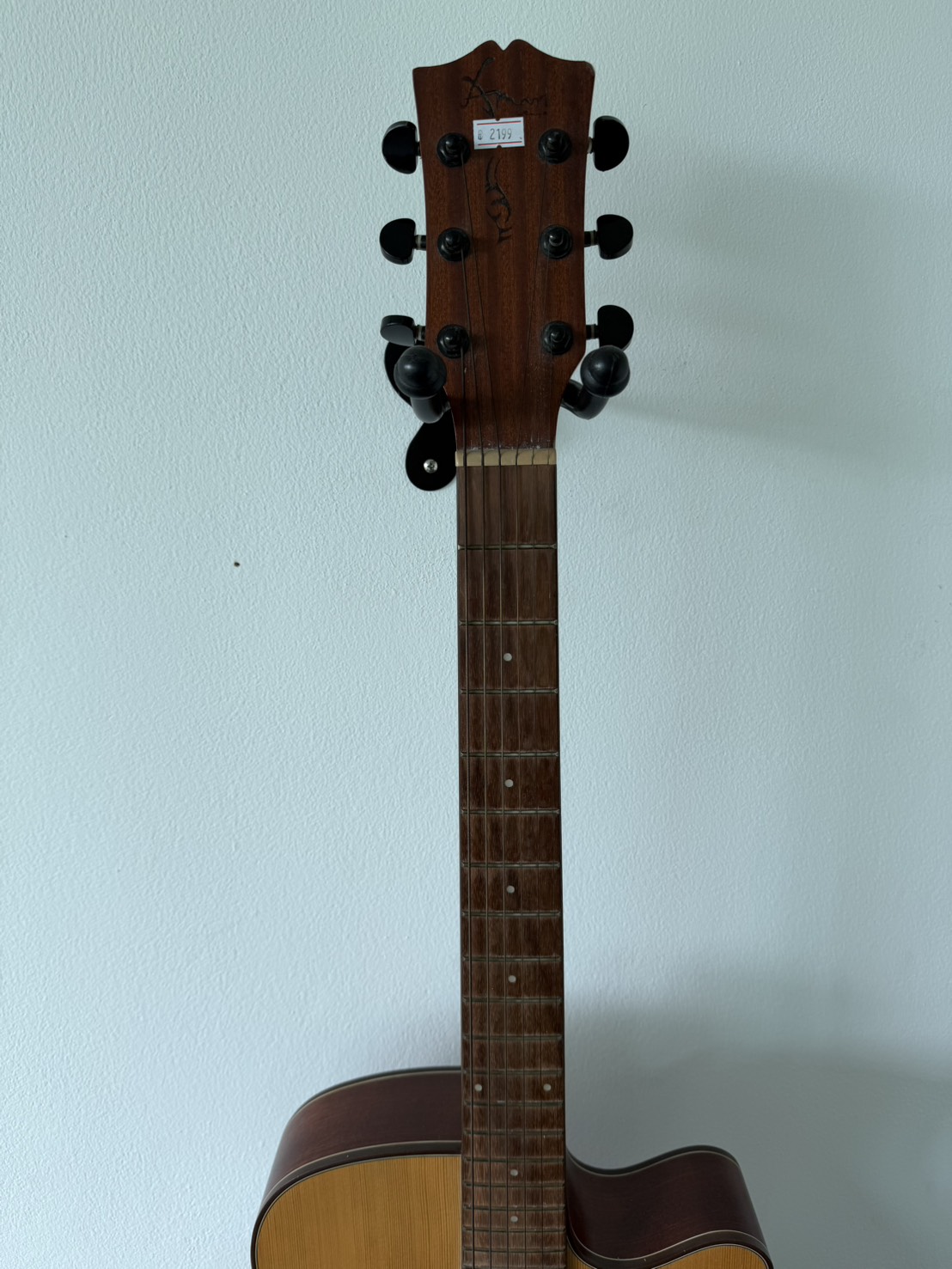 กีต้าร์โปร่ง Amari AM-408 CTN