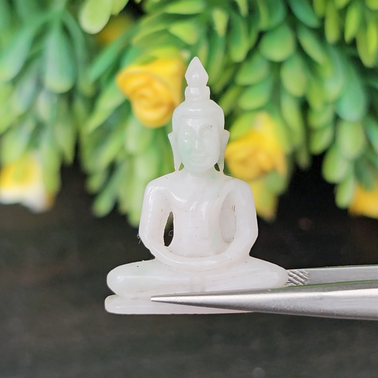 หยก แกะสลัก รูป พระ (Burmese jadeite) 18.46 กะรัต (cts.) หยก พม่า แท้