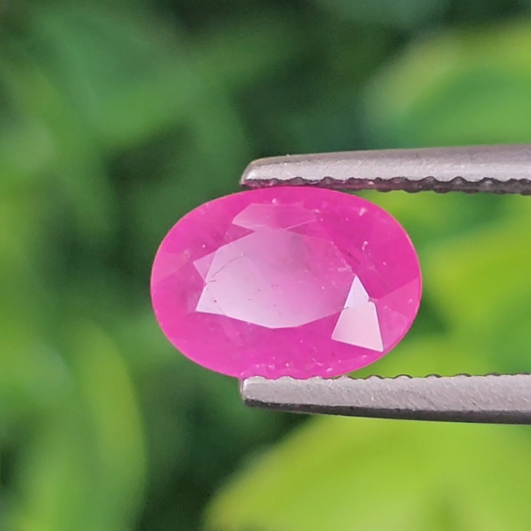พลอย ชมพู พิ้ง แซฟไฟร์ Pink Sapphire 1.14 กะรัต (Cts.) พลอยแท้ อัญมณีมงคลประจําวันเกิด เครื่องประดับพลอย