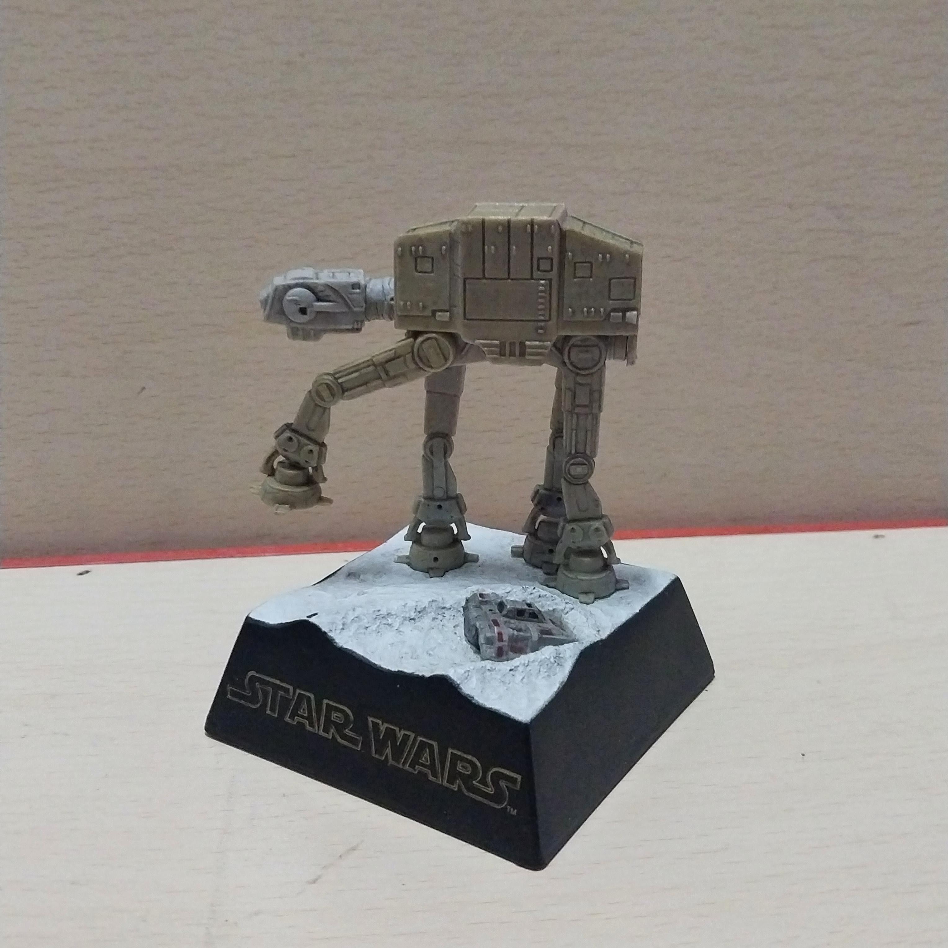 มีหลายภาพ, ของสะสม หุ่น at at Walker จาก Star Wars พร้อมฐาน ขนาดตามภาพ