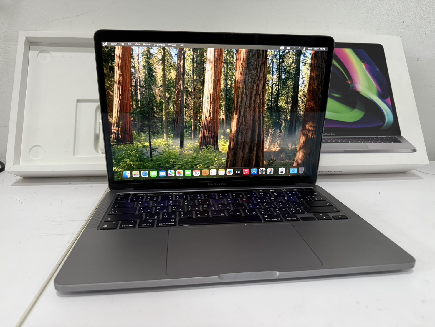 Apple Macbook Pro 13" 2020 (M1/8GB/M.2 256GB)+Adapter