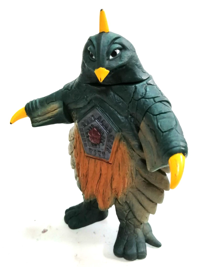 ซอฟ5นิ้ว ไคจูสปาร์คดอล ชุดbandai kaiju 500 สัตว์ประหลาด เบมสตาร์ จากภาพยนตร์ชุด อุลตร้าแมนแจ๊ค ในภาพยนตร์มันช่องท้องที่ดูดพลังได้ และเล็บที่แหลมคมทำร้ายอุลตร้าแมนแจ๊คจนบาดเจ็บได้ ภายหลังอุลตร้าเซเว่น นำอุลตร้าเบรสเลท มาให้ถึงปราบได้ มันเป็นหนึ่งในร่างรวม