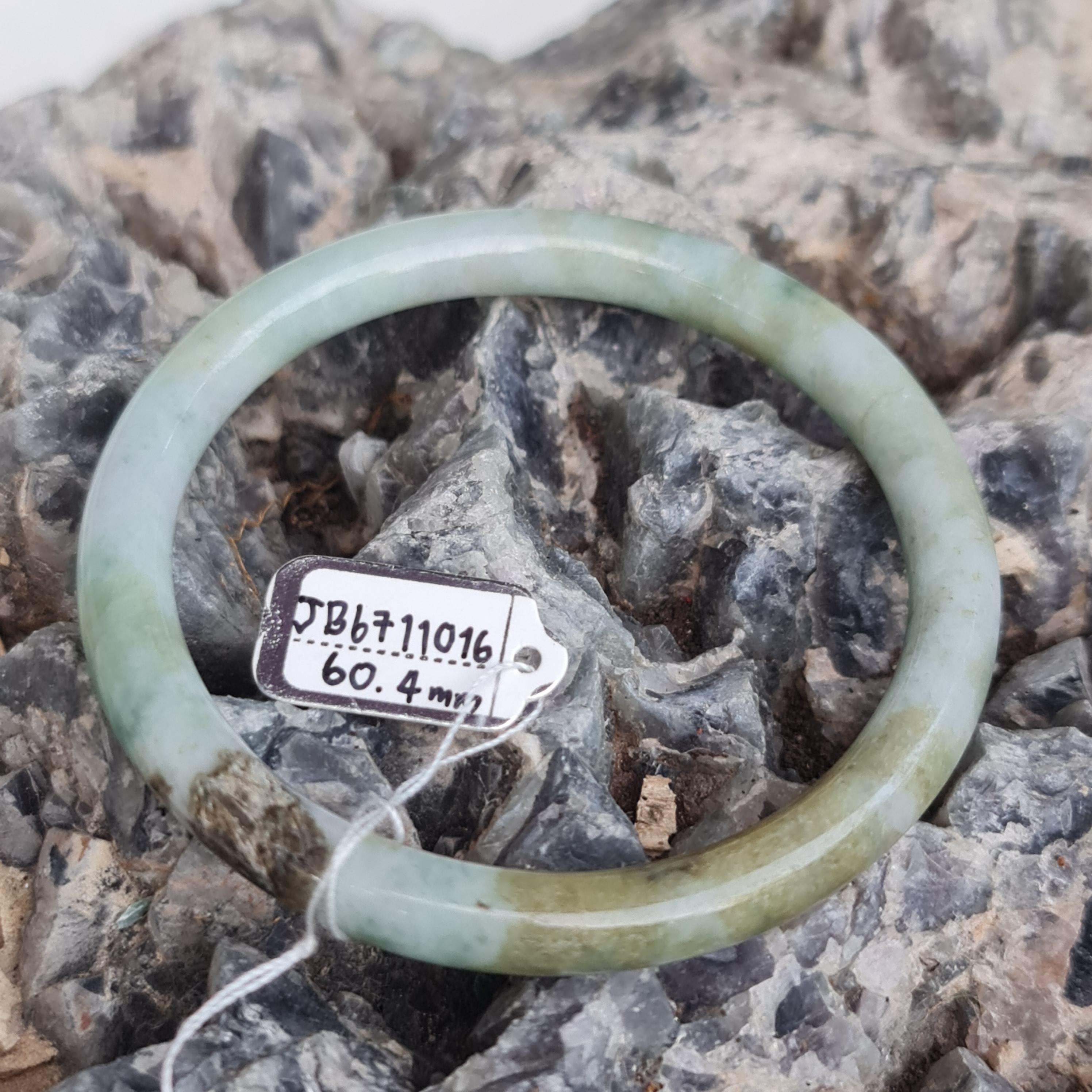 JB6711016 หยก พม่า แท้ Jade กำไลหยก 60.4 มม. (Jadeite bracelet) พม่า (Myanmar)