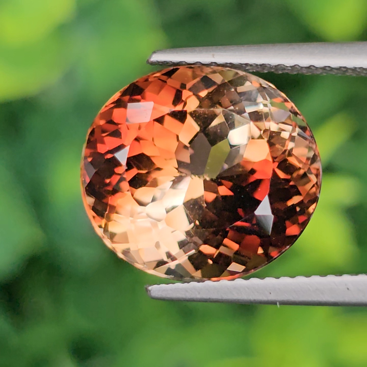 พลอย แชมเปญ โทแพซ Champagne Topaz 12.10 กะรัต พลอยแท้ อัญมณีมงคลประจําวันเกิด เครื่องประดับพลอย