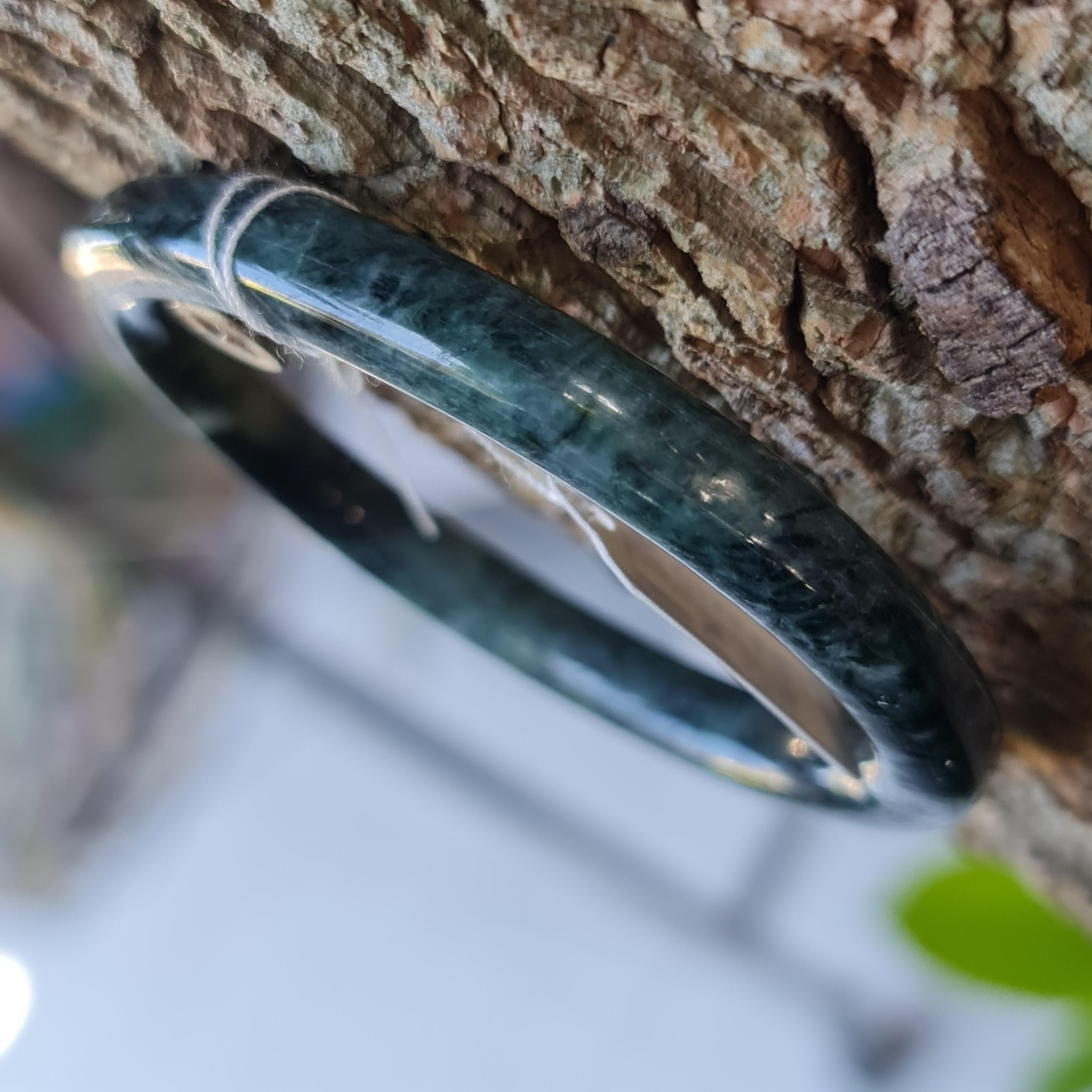 JB6711026 หยก พม่า แท้ Jade กำไลหยก (Jadeite bracelet) พม่า (Myanmar) 50.5 มม.