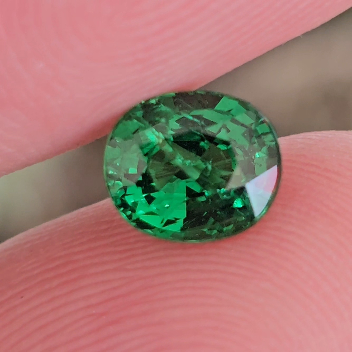 พลอย ซาโวไรท์ Tsavorite Garnet 1.28 กะรัต (Cts.) ดิบ Unheated พร้อมใบเซอร์ อัญมณีมงคลประจําวันเกิด เครื่องประดับพลอย