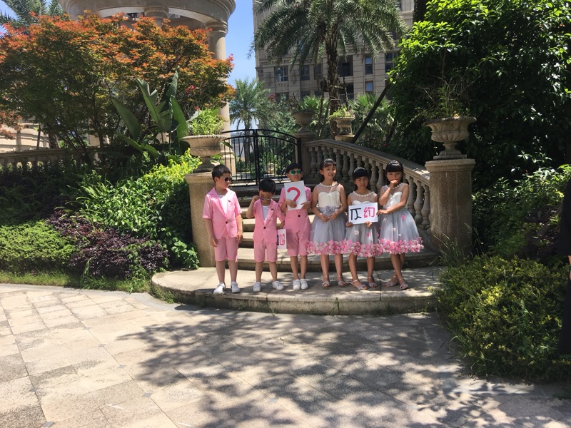 Pre-order ชุดราตรีสั้น ชุดออกงาน แขนกุด แต่งดอกไม้ สวยน่ารักมาก