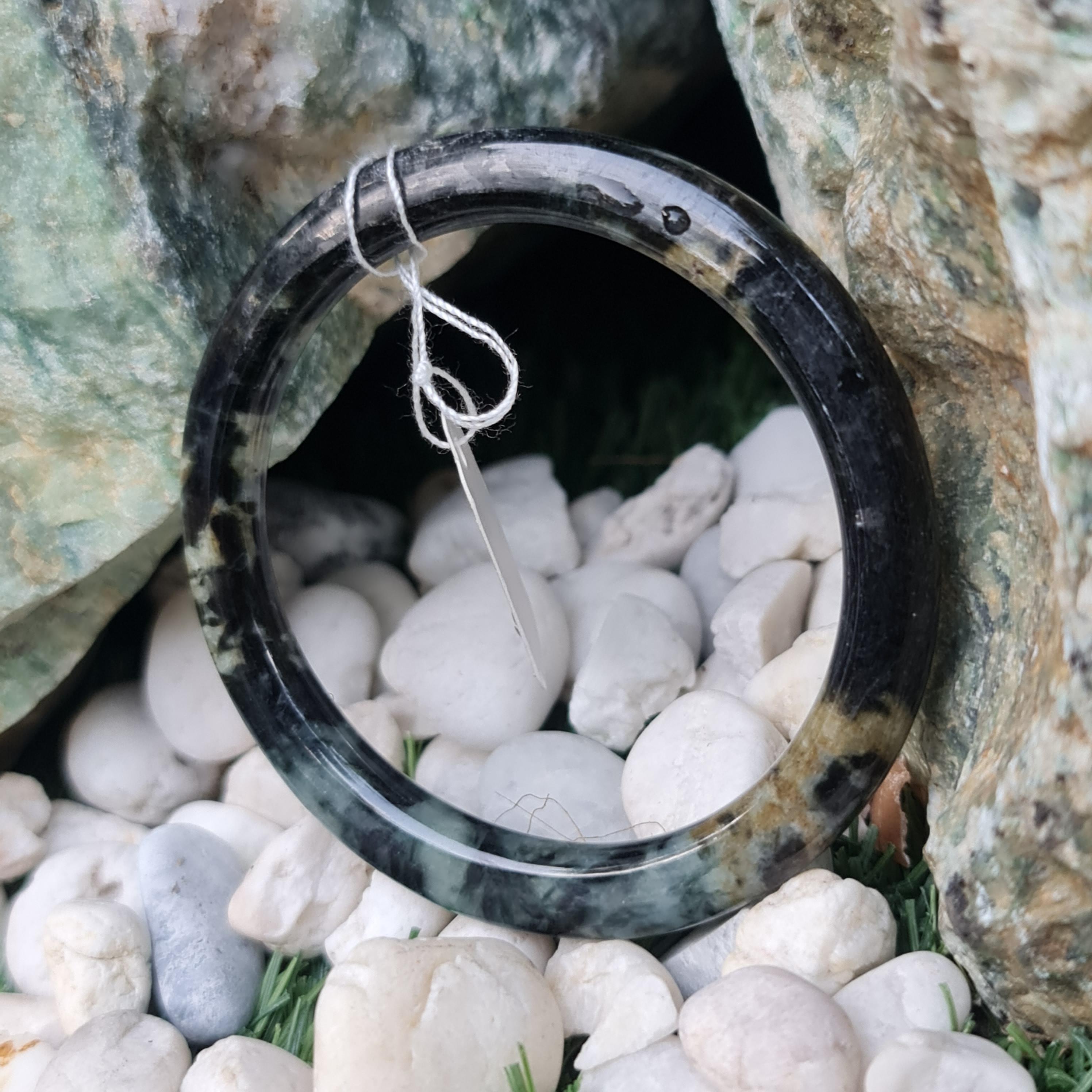 JB6711154 หยก พม่า แท้ Jade กำไลหยก 51.2 มม. (Jadeite bracelet) พม่า (Myanmar)