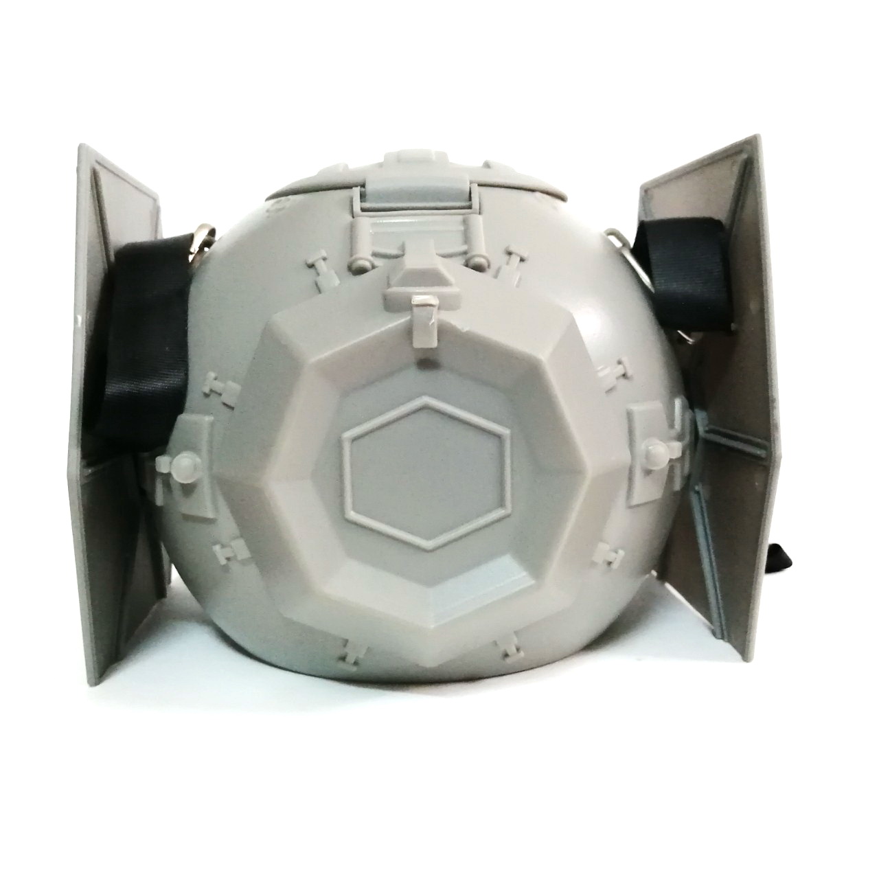 ของสะสมสตาร์วอรส์ กระติกน้ำ ยานTIE จากภาพยนตร์ STAR WARS : SOLO พรีเมี่ยมจากโรงภาพยนตร์ เครือ EGV มีรอยบ้าง