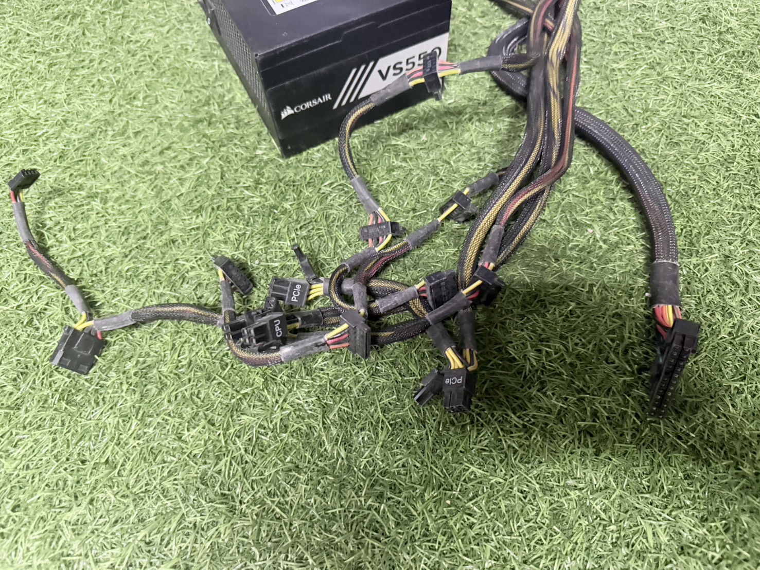 POWER SUPPLY CORSAIR 550W VS550 (80+ WHITE) (CP-9020171) สายตามรูป