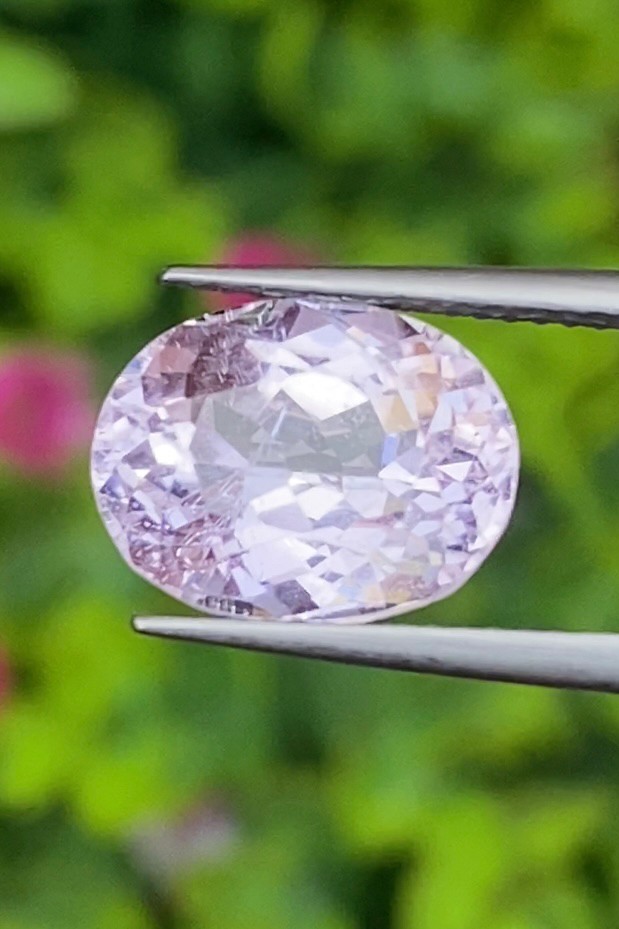 พลอย คุนไซท์ Kunzite 5.13 กะรัต (Cts.) พลอยแท้ อัญมณีมงคลประจําวันเกิด เครื่องประดับพลอย