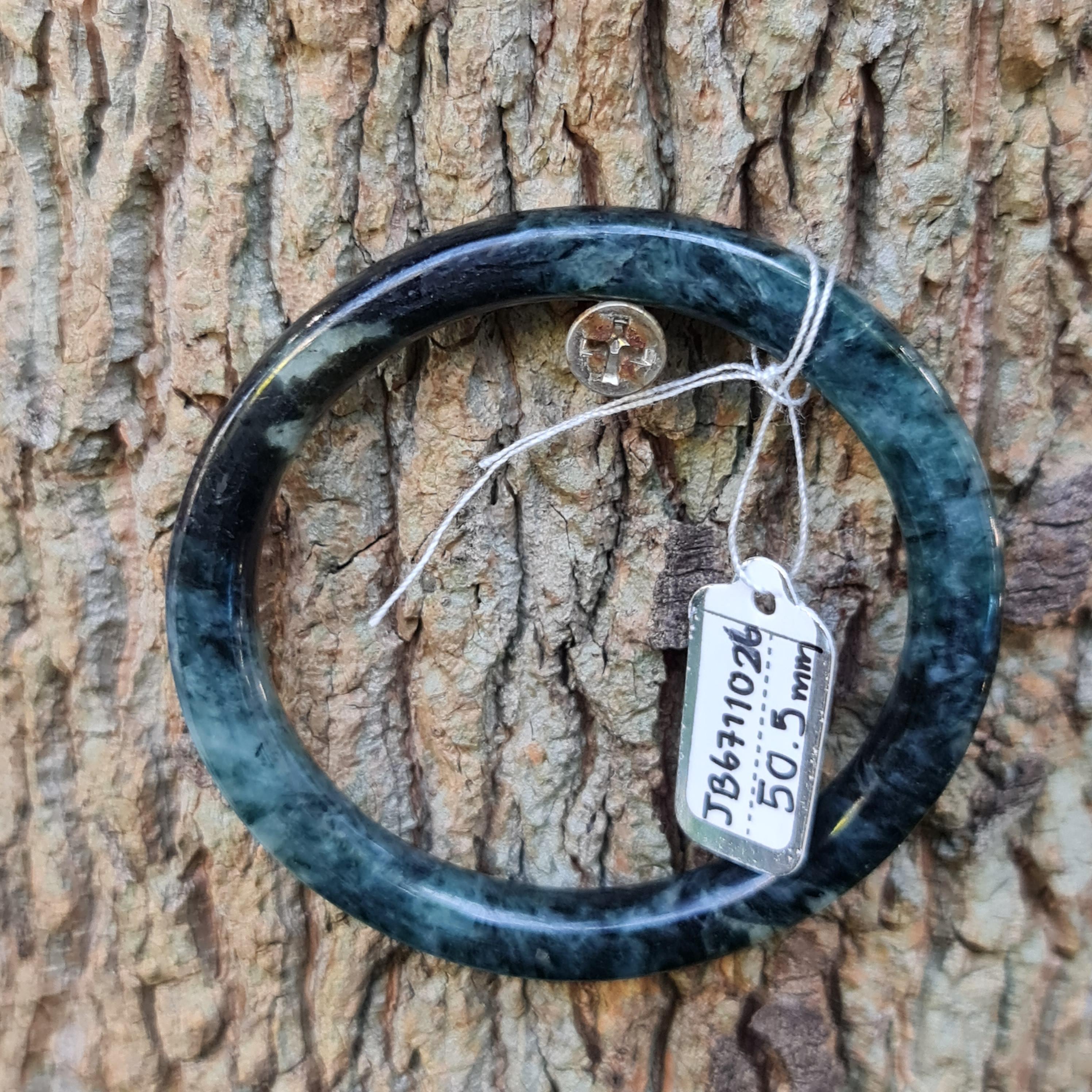 JB6711026 หยก พม่า แท้ Jade กำไลหยก (Jadeite bracelet) พม่า (Myanmar) 50.5 มม.