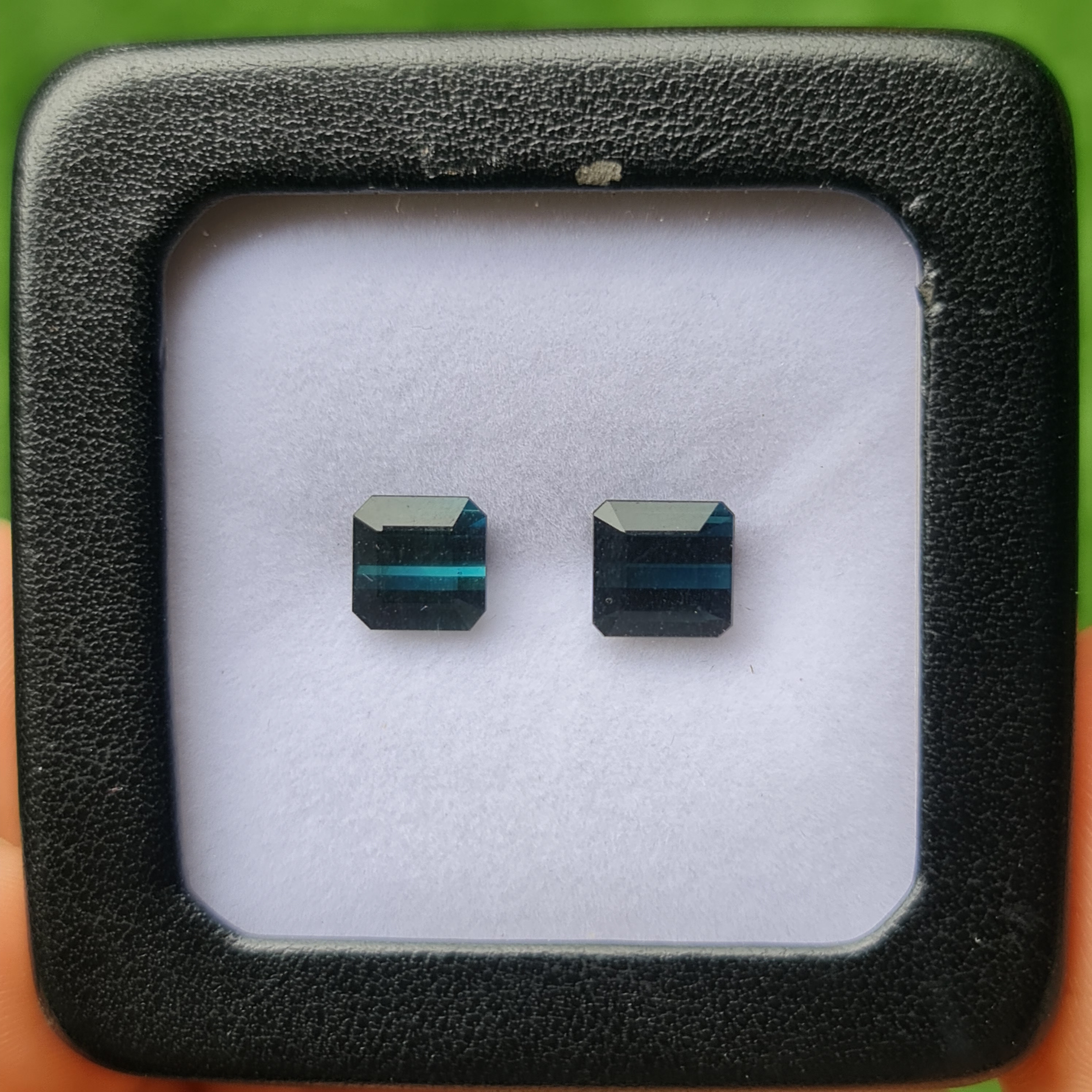 พลอย ลากูน ทัวร์มาลีน (Ragoon Tourmaline) 4.70 กะรัต (Cts.) 2 เม็ด พลอยแท้ อัญมณีมงคลประจําวันเกิด เครื่องประดับพลอย