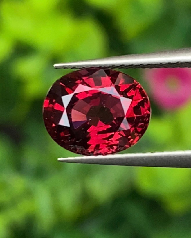 พลอย โรโดไลต์ กาเน็ท Rhodolite Garnet 2.61 กะรัต Cts.พลอยแท้ อัญมณีมงคลประจําวันเกิด เครื่องประดับพลอย