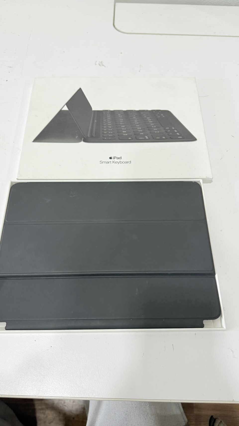 iPad Smart Keyboard-Thai(Model A1829)