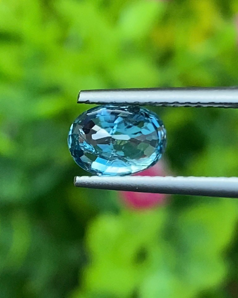 พลอย เพทาย Natural Zircon 1.81 กะรัต (Cts.) พลอยแท้อัญมณีมงคล ประจําวันเกิด เครื่องประดับพลอย