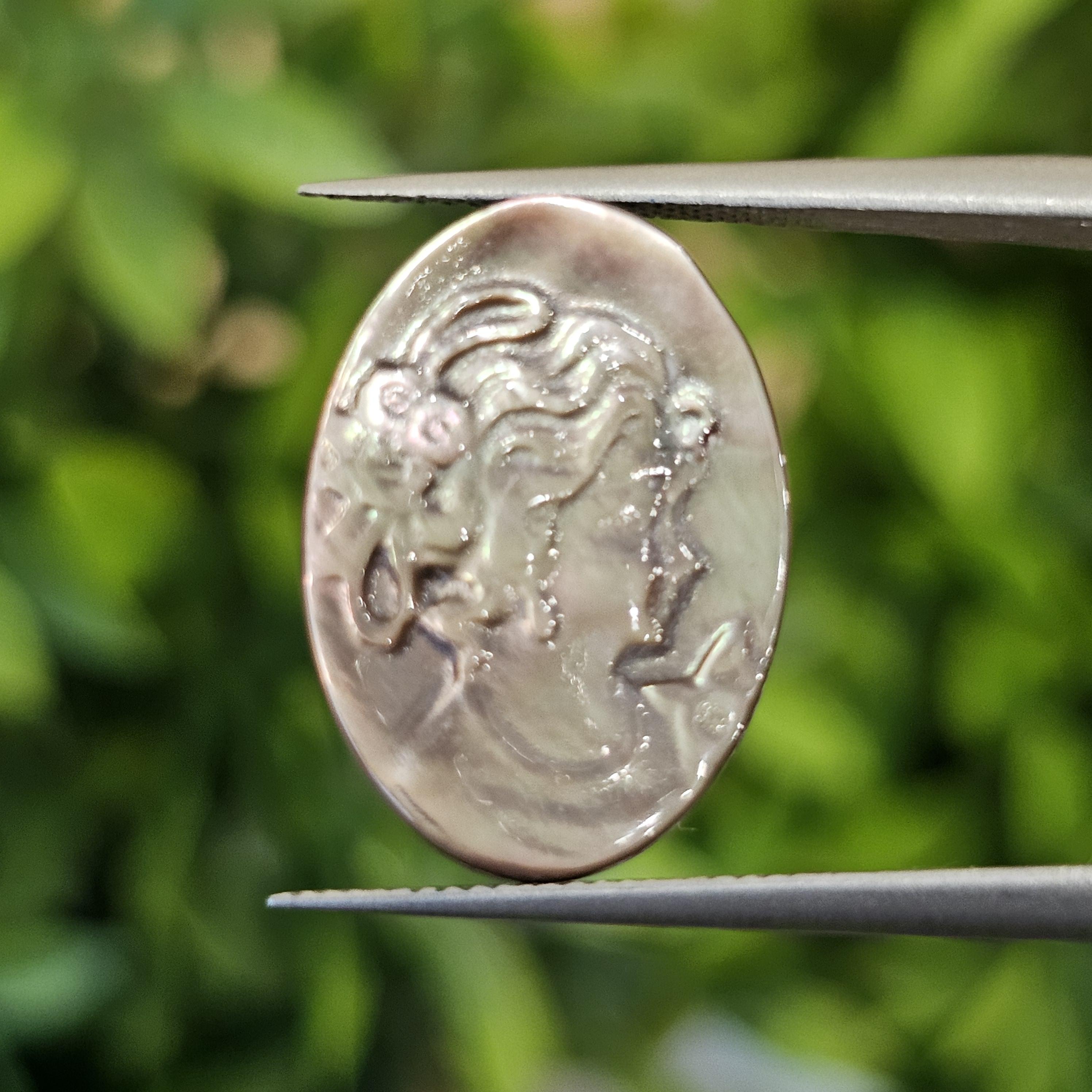 เปลือกหอยมุก แกะสลัก Pearl Shell Carved 3.34 กะรัต (Cts.)