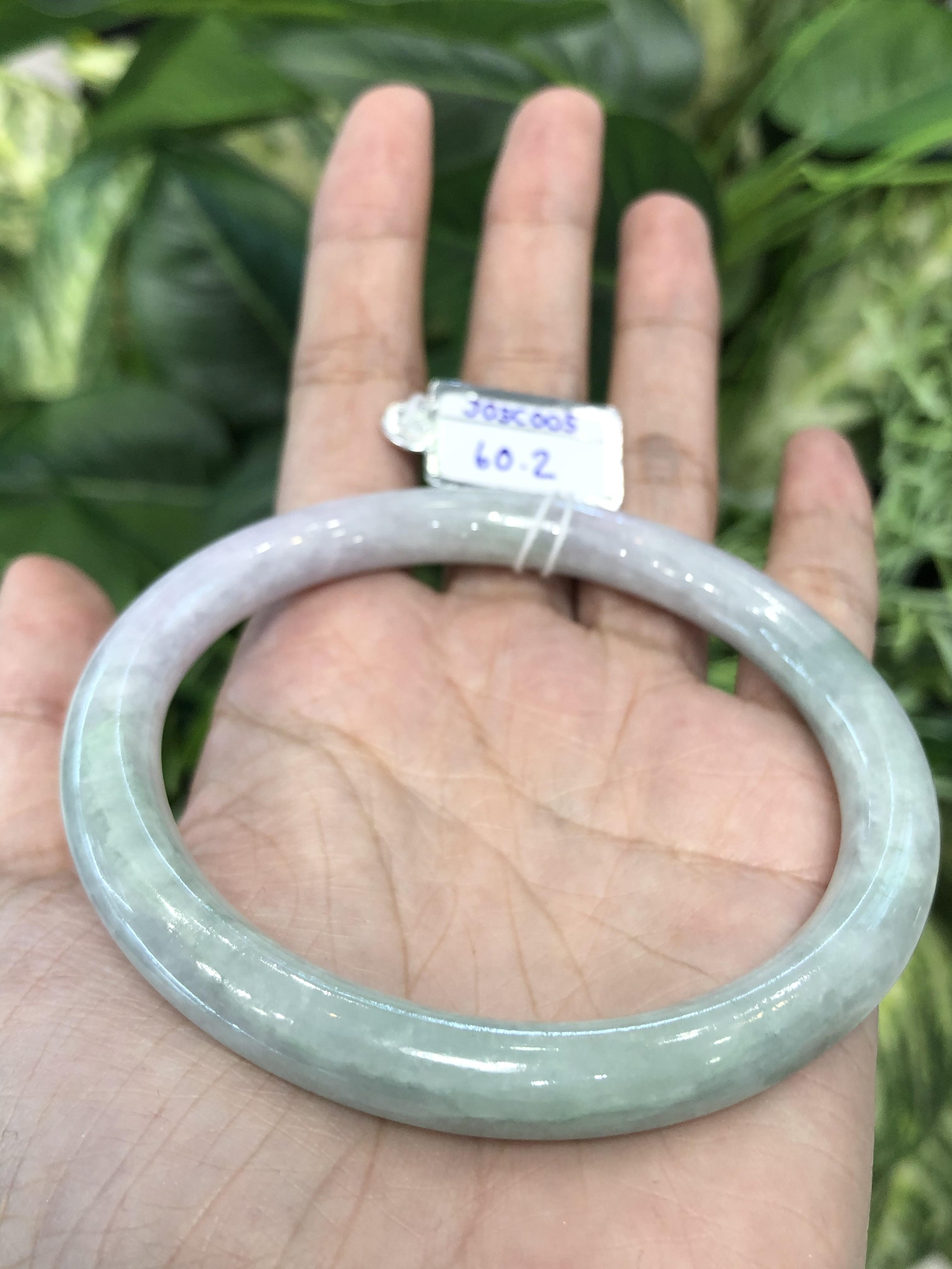 J05C005 หยก พม่า แท้ Jade กำไลหยก (Jade bracelet) 60.2 มม. พม่า (Myanmar)
