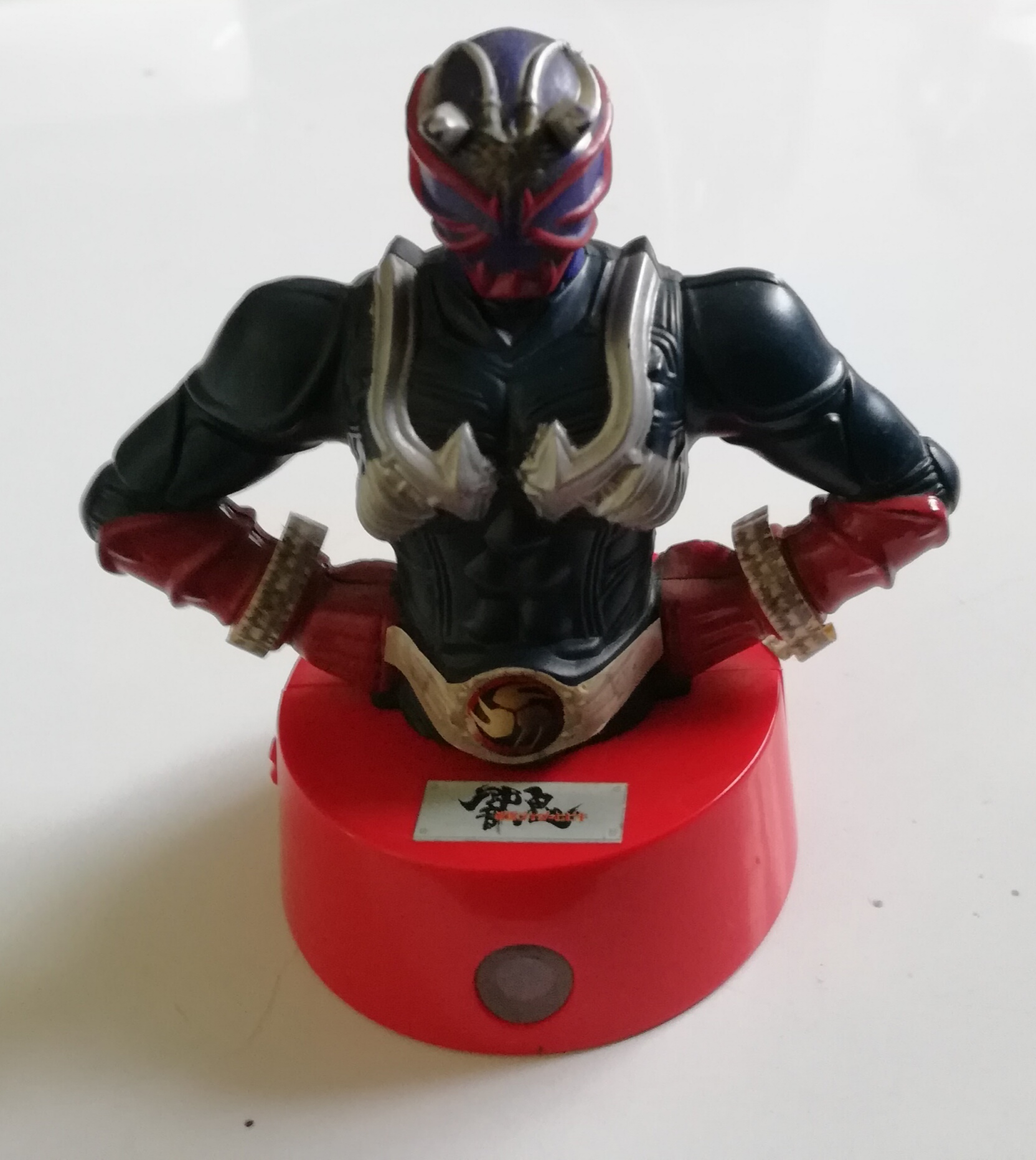ของเล่น bust ครึ่งตัว ของสะสมจากแมคโดนัลด์ เป็นกล้องดูภาพไรเดอร์ ฮิบิกิ Masked Rider Hibiki, **สภาพเก่าเก็บสะสม กระดาษสติ๊กเกอร์กาวเก่า หลุดตามภาพ