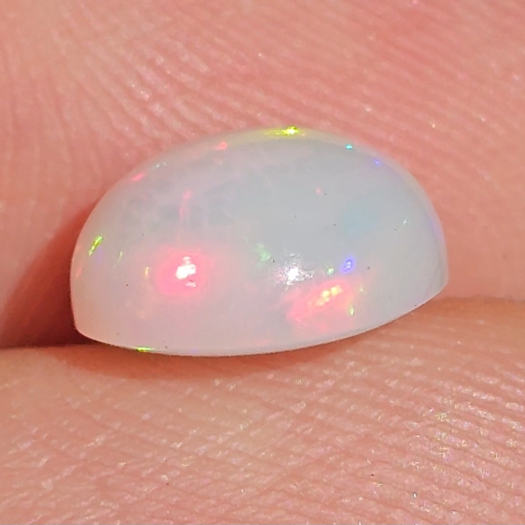 พลอย ไวท์ โอปอล White Opal 2.19 กะรัต (Cts.) พลอยแท้ อัญมณีมงคลประจําวันเกิด เครื่องประดับพลอย