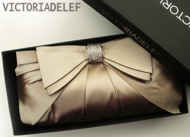 พร้อมส่ง Evening Clutch กระเป๋าออกงาน VictoriaDelef ผ้าซาติน จับเดรป