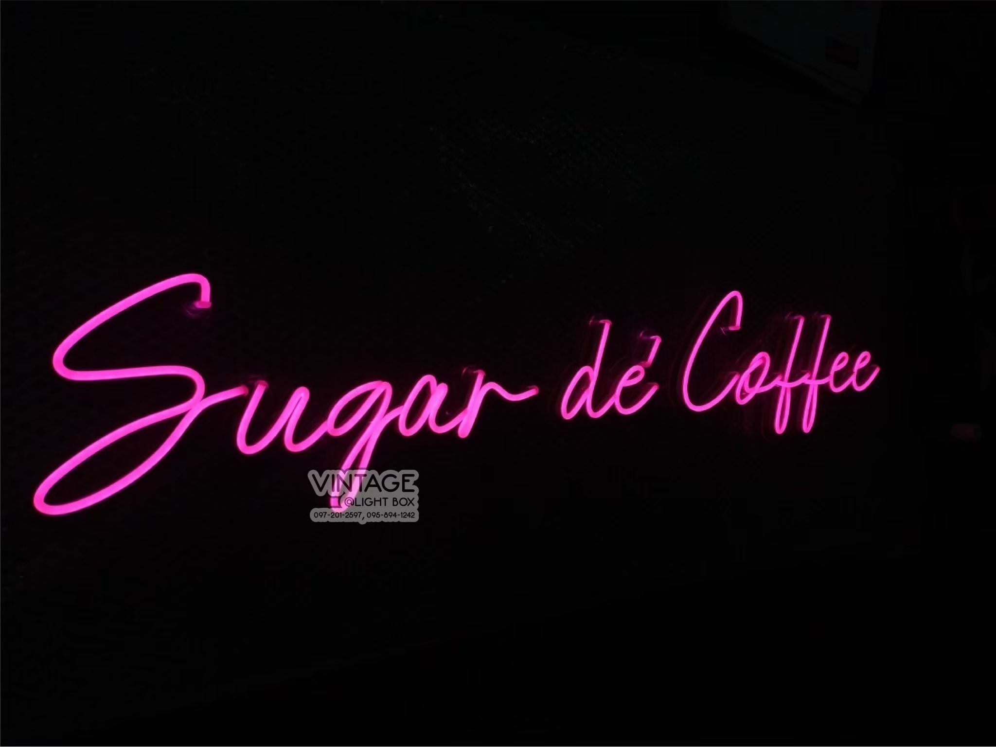 ไฟนีออน เฟค