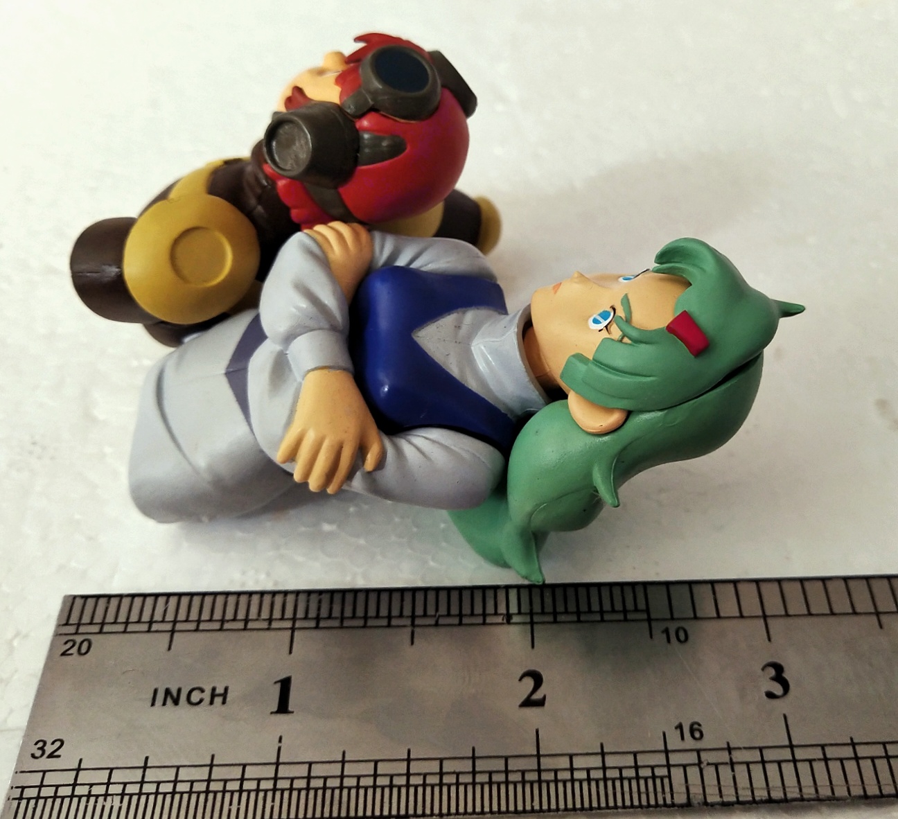 ของเล่น ของสะสม ฟิกเกอร์ บัซครึ่งตัว พระเอกคนขับหุ่น ดาแกรม/ดั๊กแกรม และนางเอก