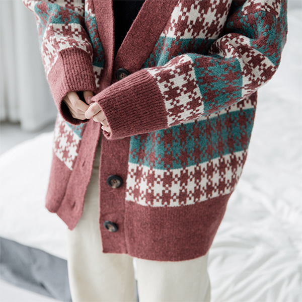 CARDIGAN เสื้อคลุมไหมพรมคอวี ผ้าหนานุ่มถักลายตาราง (12272B)