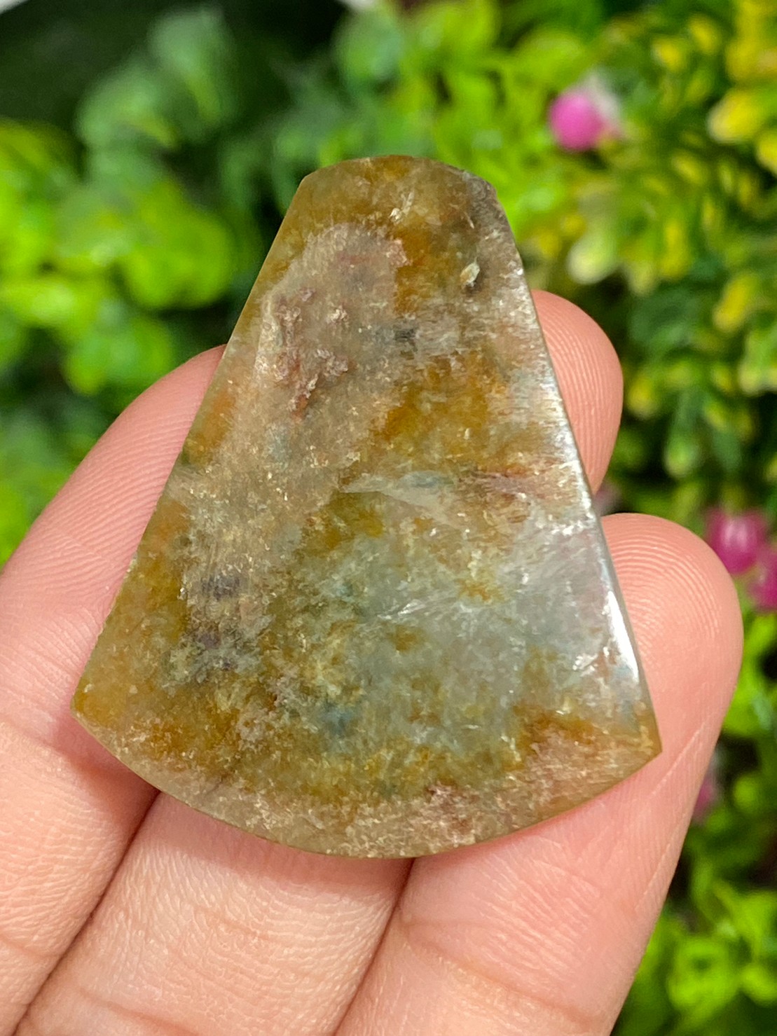 หยกพม่าเจียรนัย (Burmese jade ) 30.91 กะรัต หยกพม่า (jadeite)