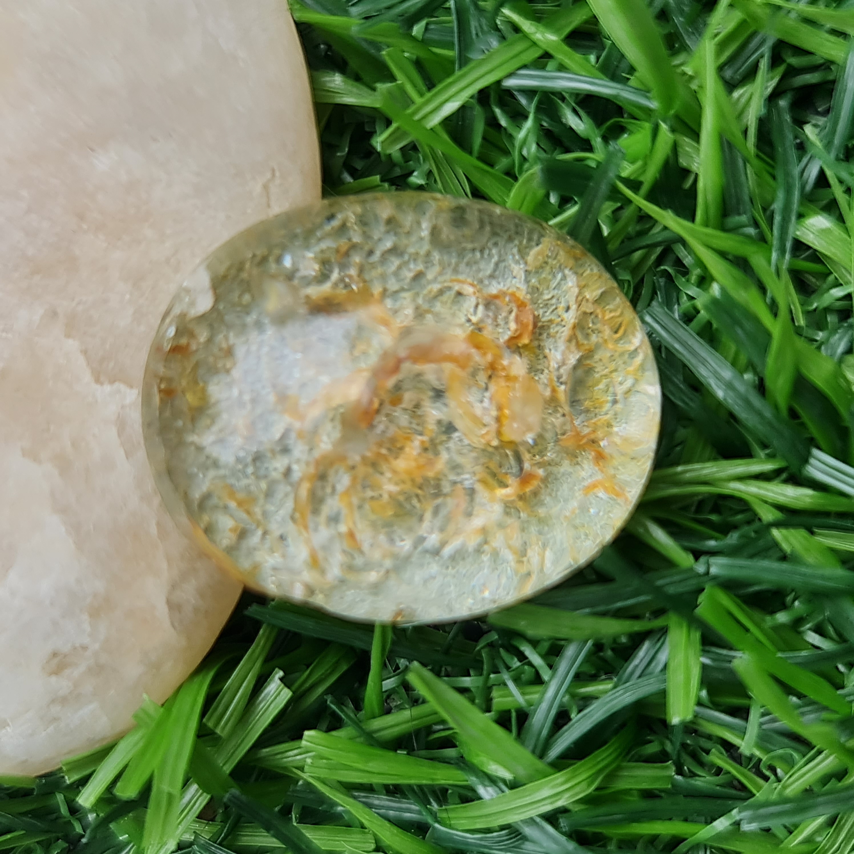 โป่งข่าม ควอตซ์ Rutilated Quartz 33.64 กะรัต Cts. พลอยแท้ อัญมณีมงคลประจําวันเกิด เครื่องประดับพลอย