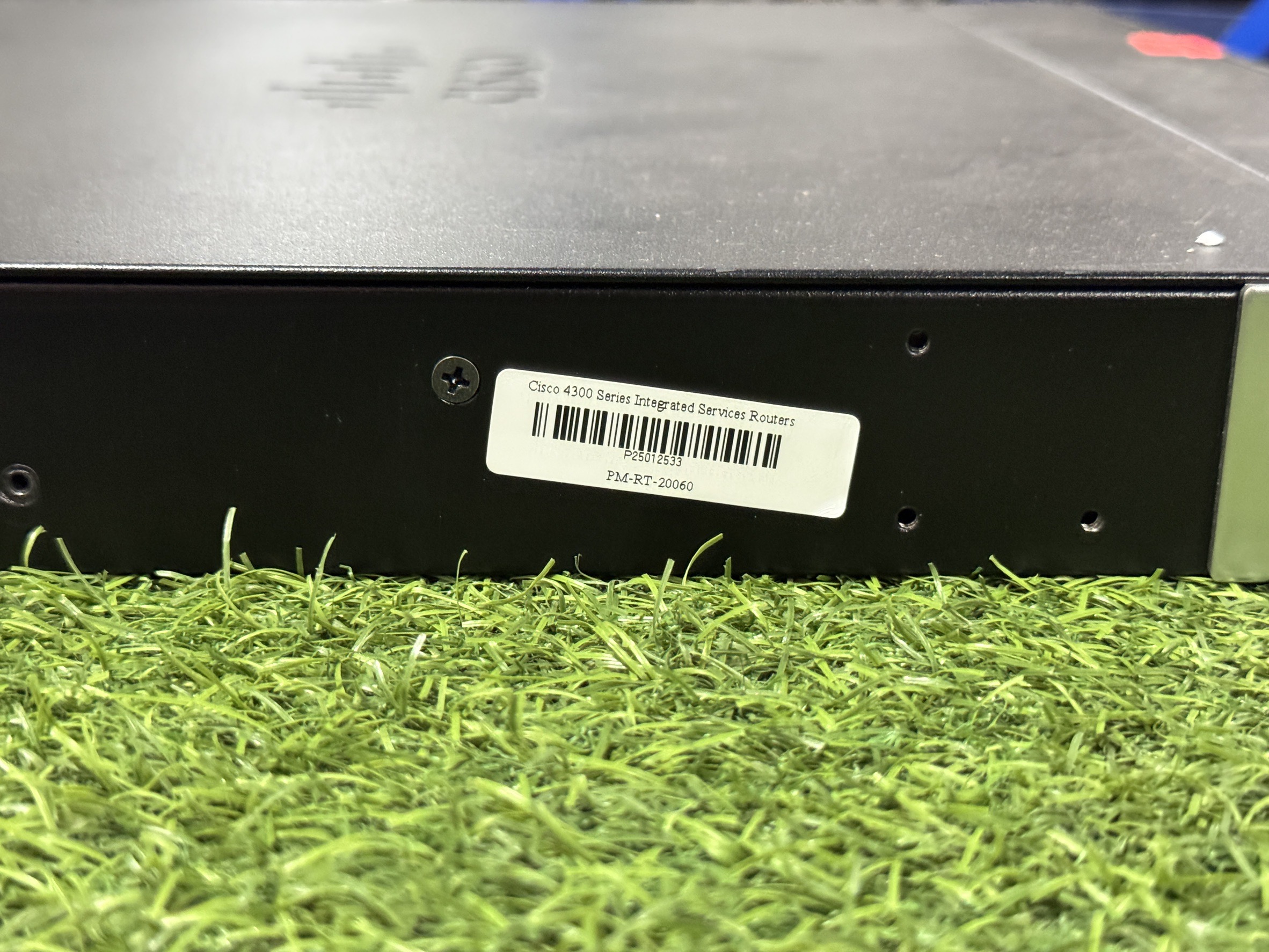 Cisco 4300 Series Integrated Services Routers มี 40 ตัว