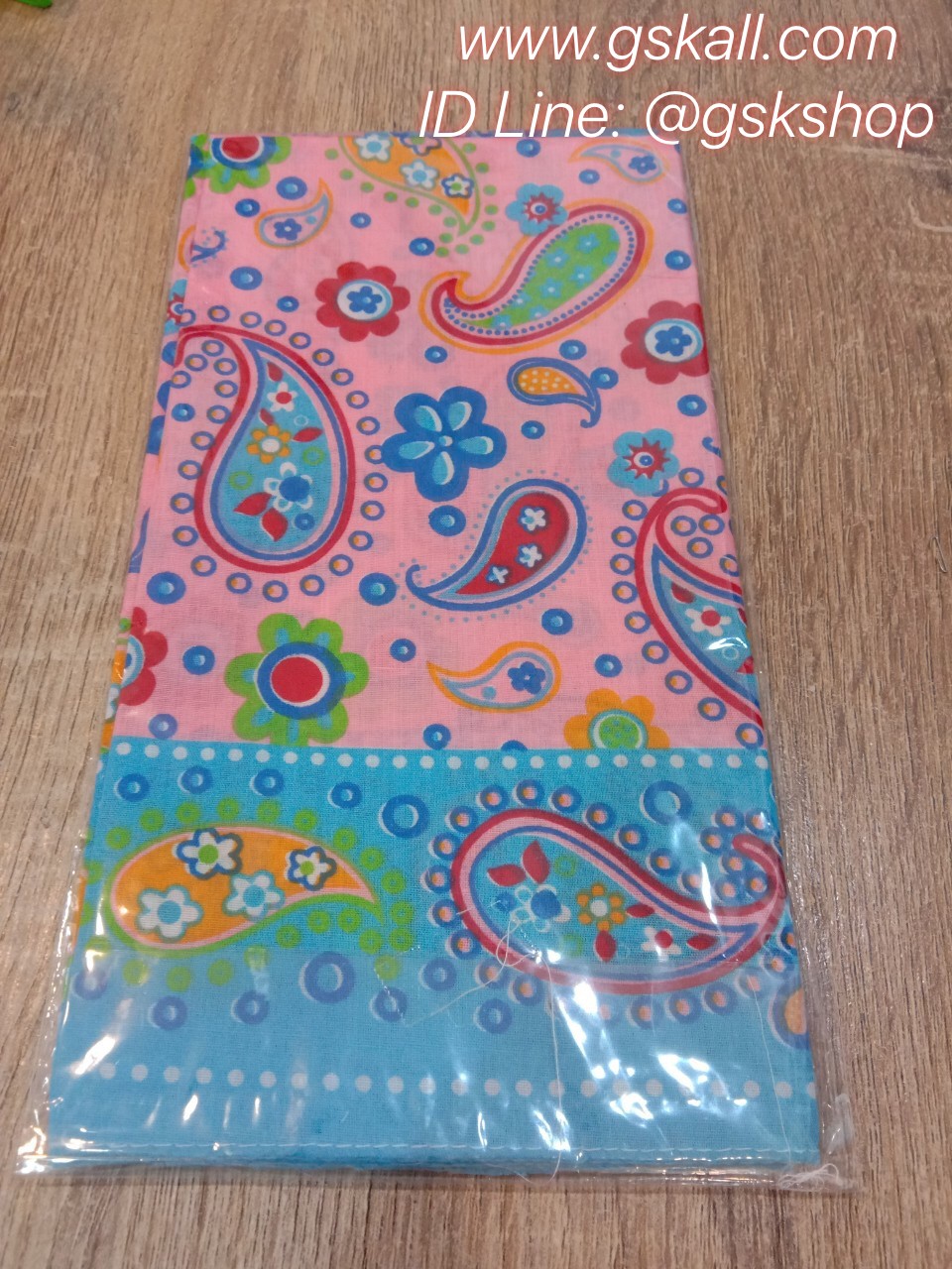 ผ้าเช็ดหน้าหลากสี ลวดลายทันสมัย น่ารักเชียวละ