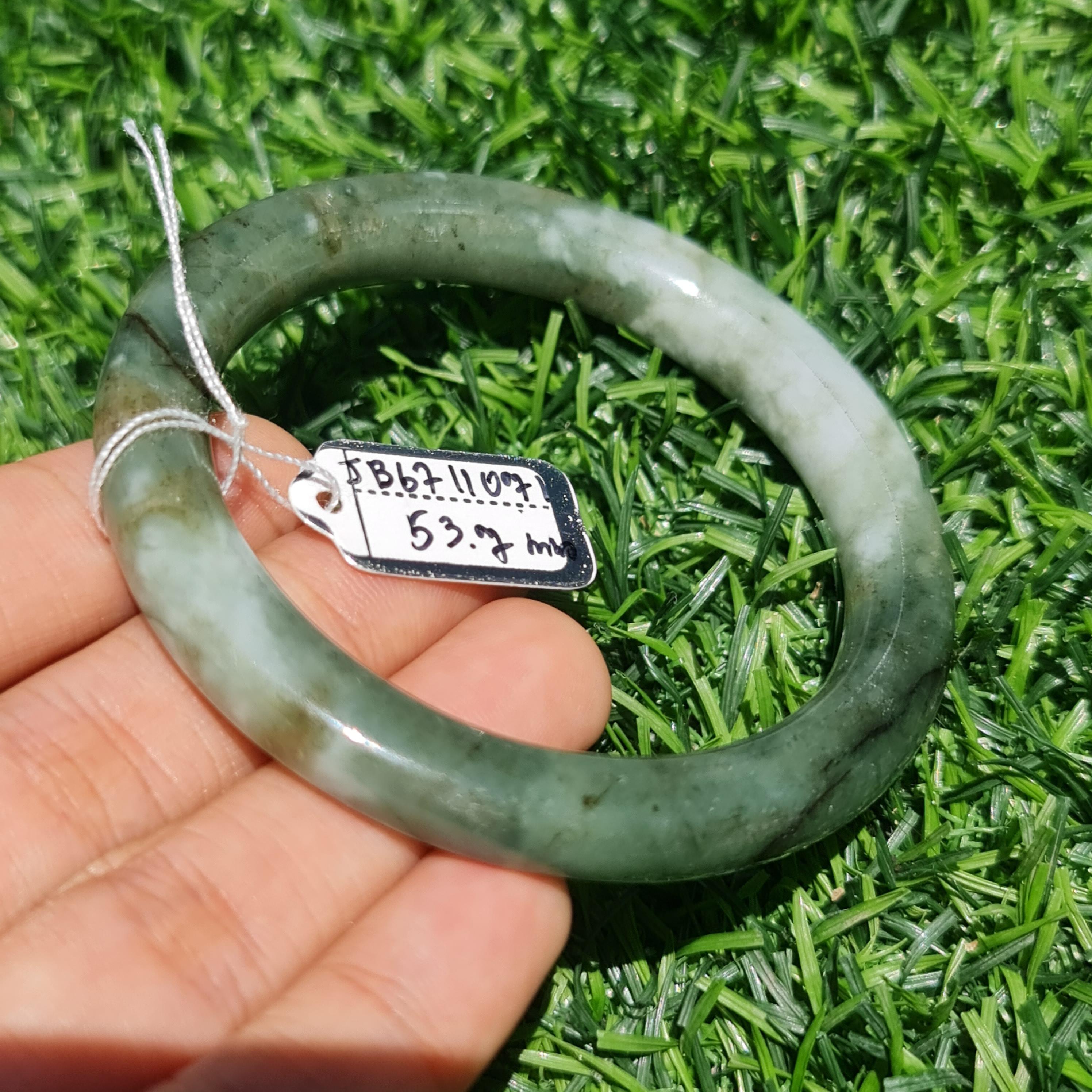 JB6711071 หยก พม่า แท้ Jade กำไลหยก 53.7 มม. (Jadeite bracelet) พม่า (Myanmar)