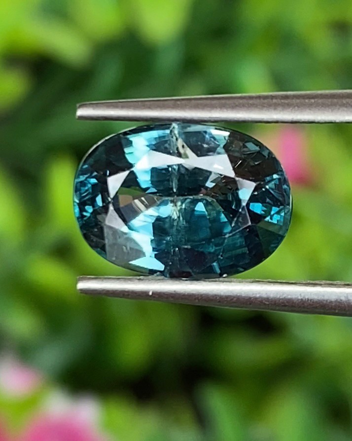 พลอย เพทาย Natural Zircon 3.63 กะรัต (Cts.) พลอยแท้ อัญมณีมงคลประจําวันเกิด เครื่องประดับพลอย