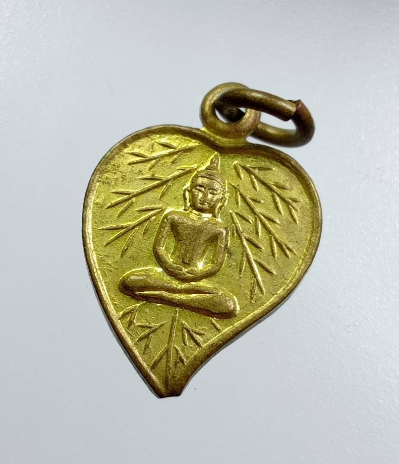 A7786 เหรียญหลวงพ่อโสธร พิมพ์ใบโพธิ์เล็ก ไม่ทราบที่